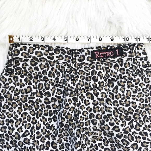 🔴4/$25 retro 1 animal print capri jeans - Picture 5 of 5
